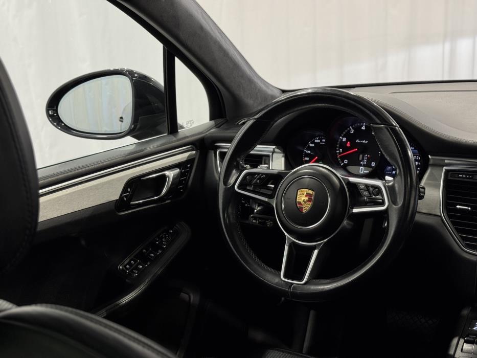 PORSCHE Macan 2014