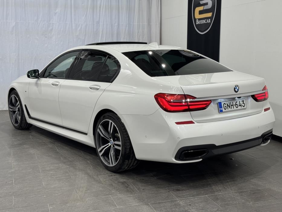 BMW 730 2016