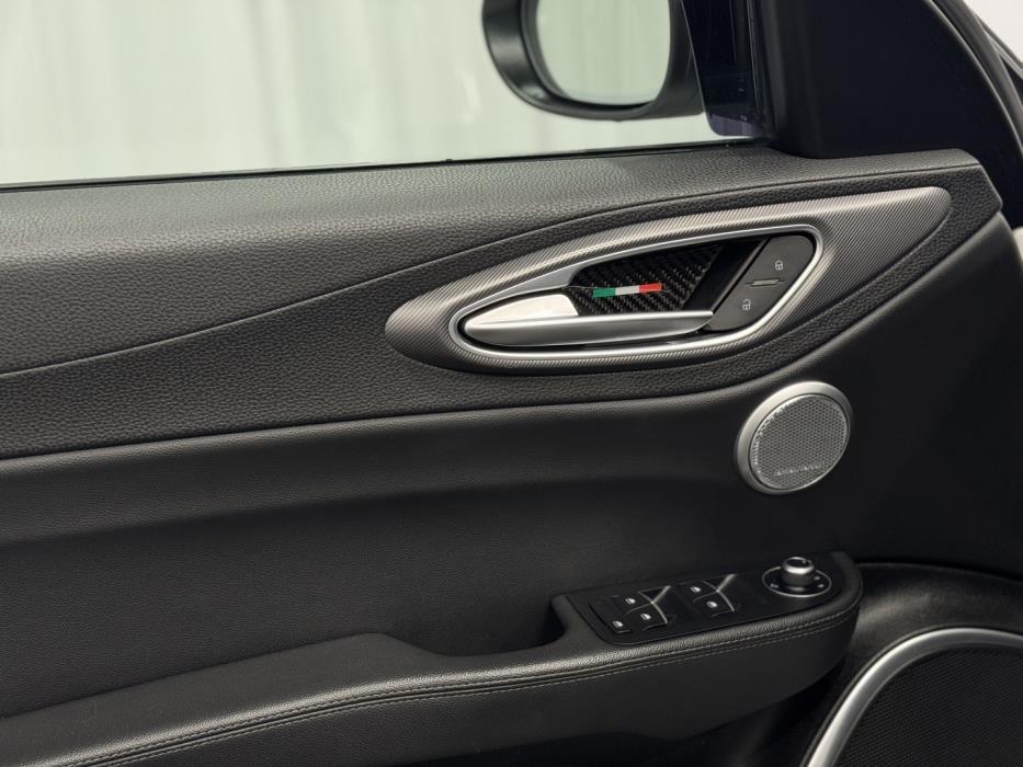 ALFA ROMEO Giulia 2017