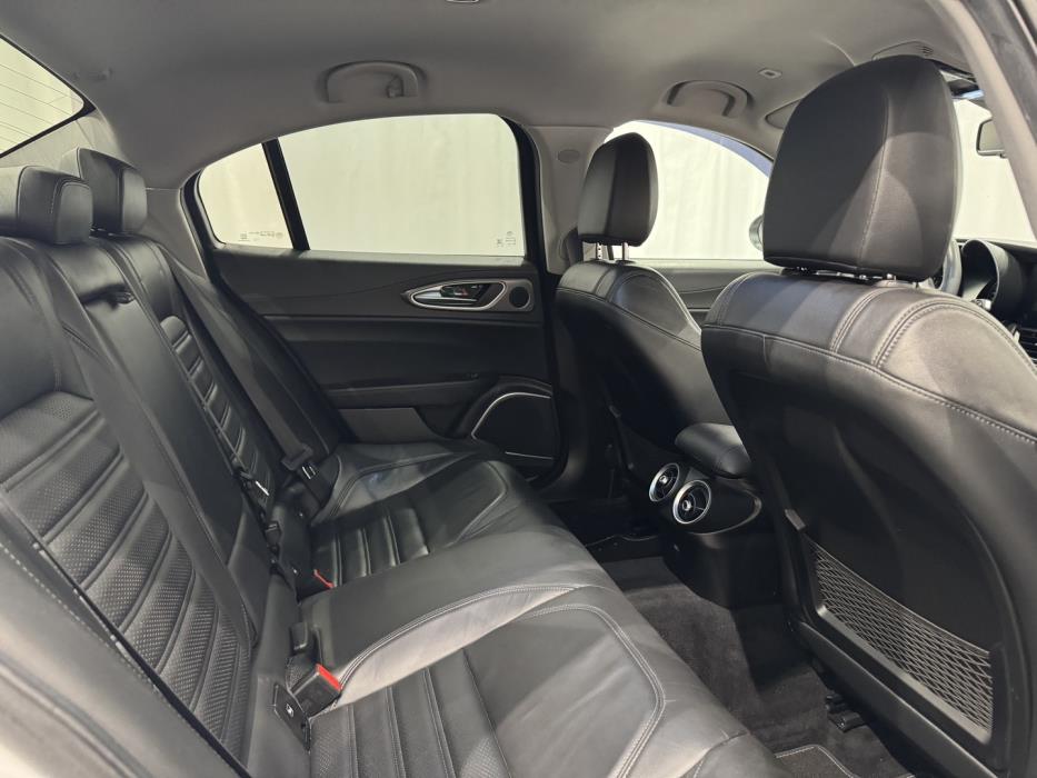 ALFA ROMEO Giulia 2017