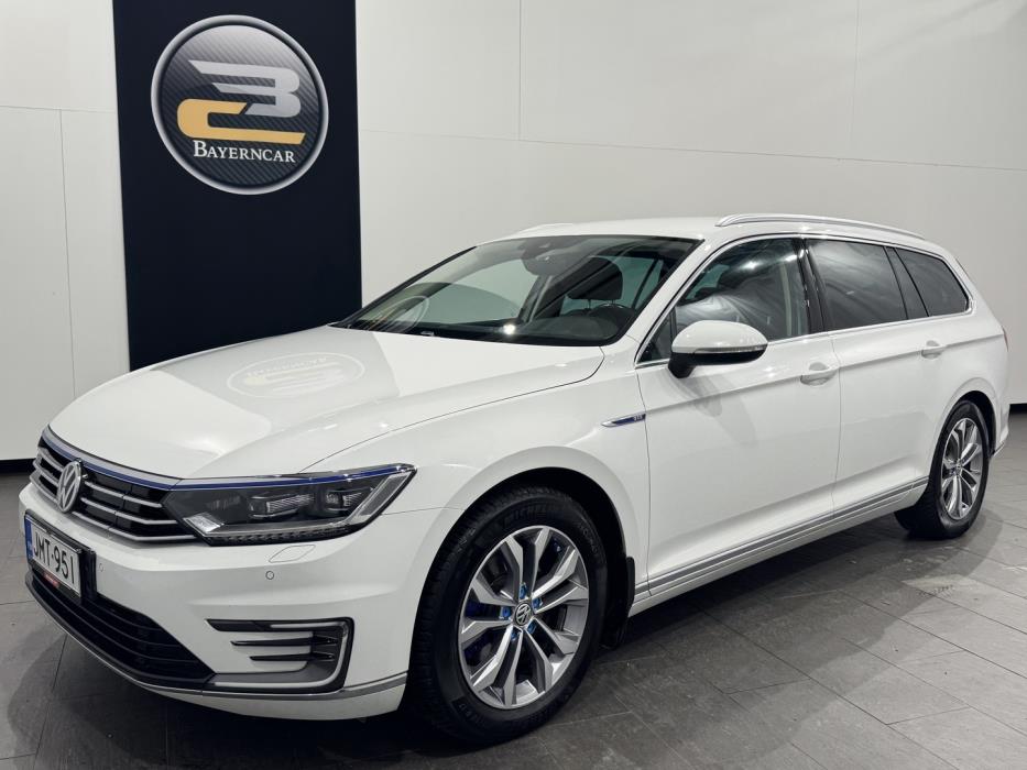 VOLKSWAGEN Passat 2018