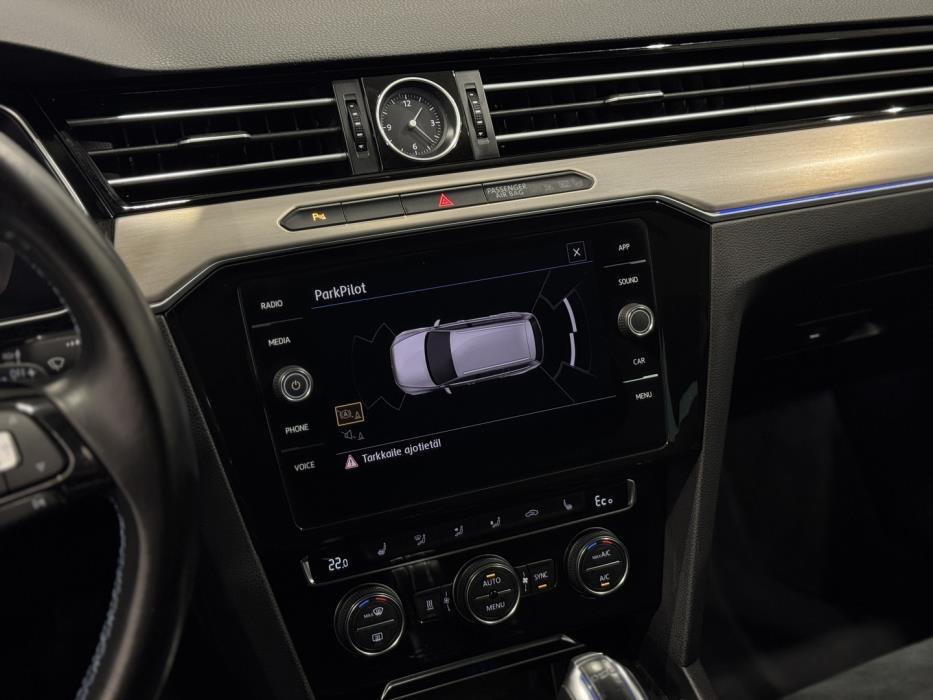 VOLKSWAGEN Passat 2018