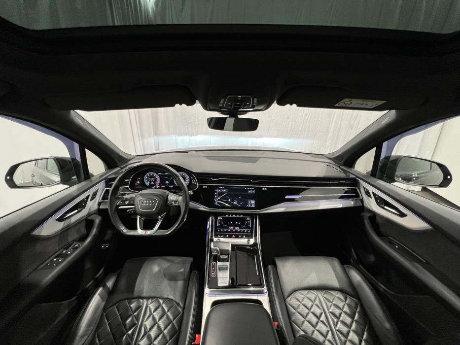 AUDI Q7 2020