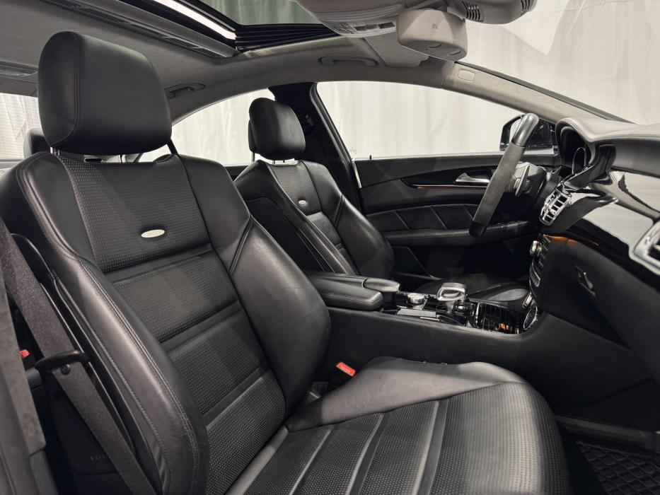 MERCEDES-BENZ CLS 63 AMG 2011