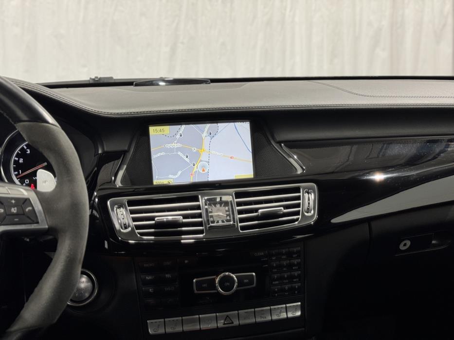 MERCEDES-BENZ CLS 63 AMG 2011