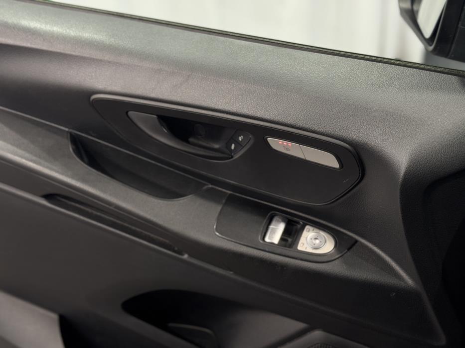 MERCEDES-BENZ Vito 2016