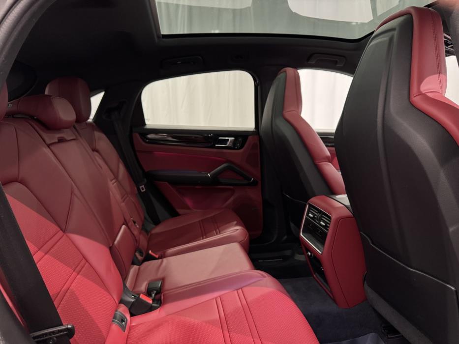 PORSCHE Cayenne 2022