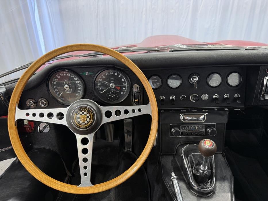 JAGUAR E-Type 1963
