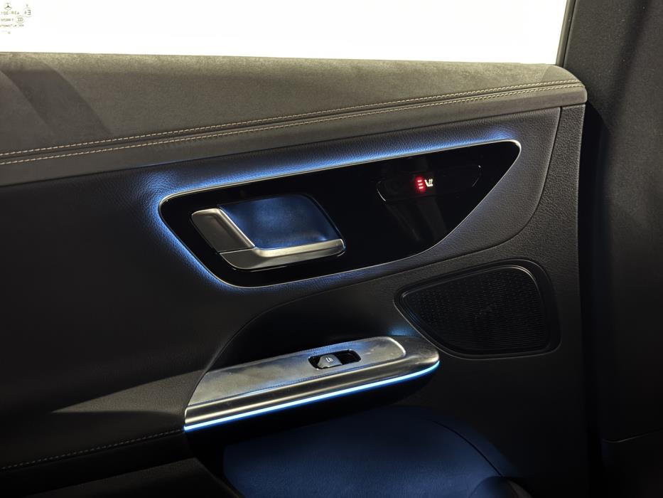 MERCEDES-BENZ EQE 2023