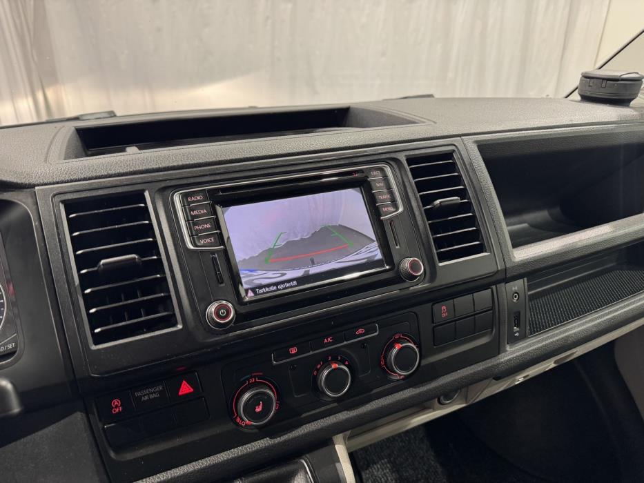 VOLKSWAGEN Transporter 2016