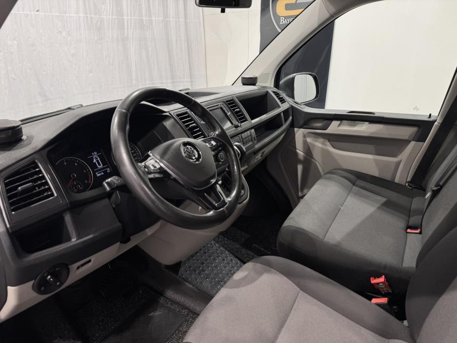 VOLKSWAGEN Transporter 2016