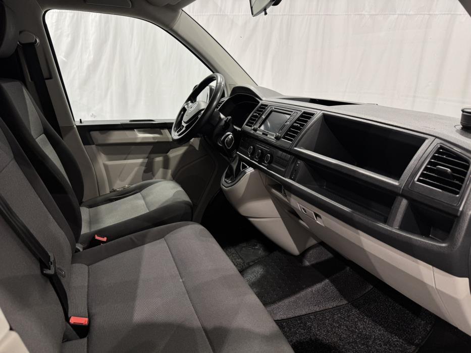 VOLKSWAGEN Transporter 2016
