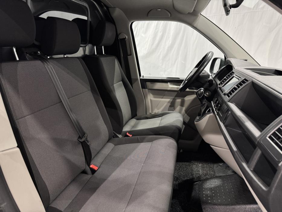 VOLKSWAGEN Transporter 2016