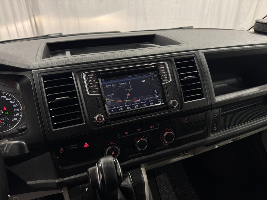 VOLKSWAGEN Transporter 2016