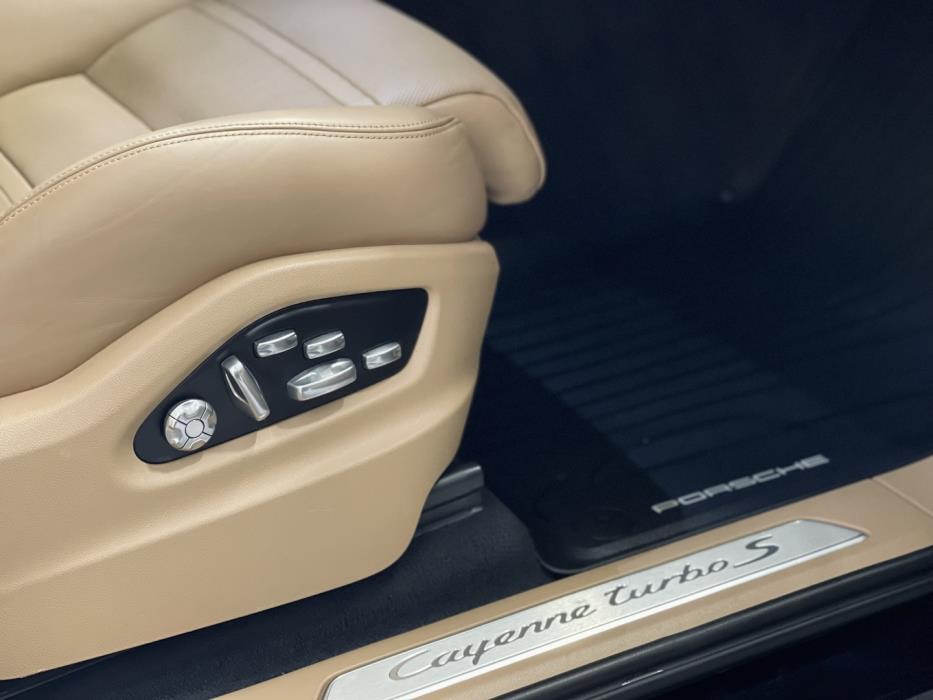 PORSCHE Cayenne 2020