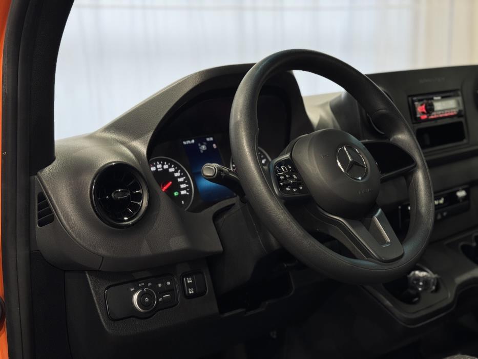 MERCEDES-BENZ SPRINTER 2023