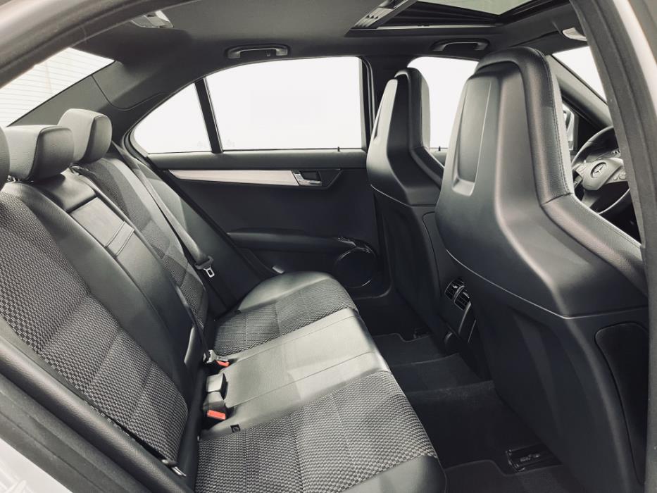 MERCEDES-BENZ C 63 AMG 2008