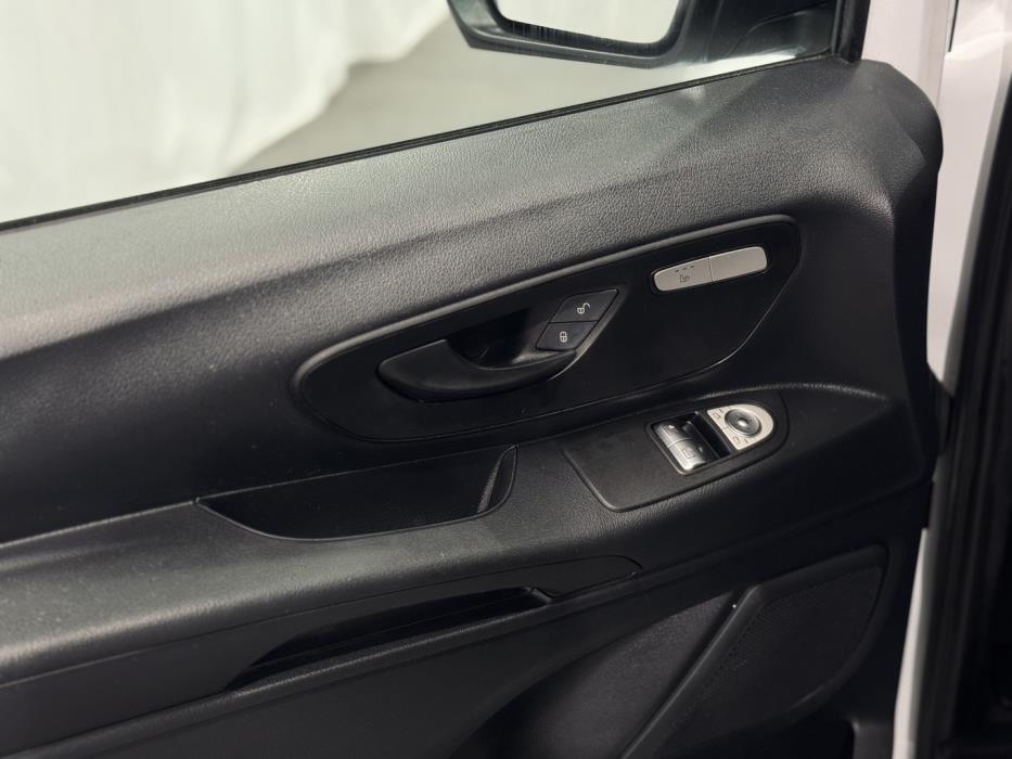 MERCEDES-BENZ VITO 2021