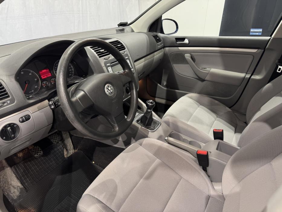 VOLKSWAGEN Golf 2007