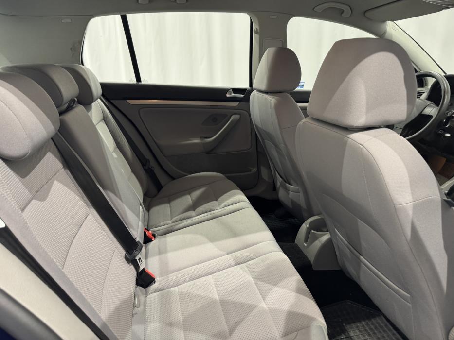 VOLKSWAGEN Golf 2007