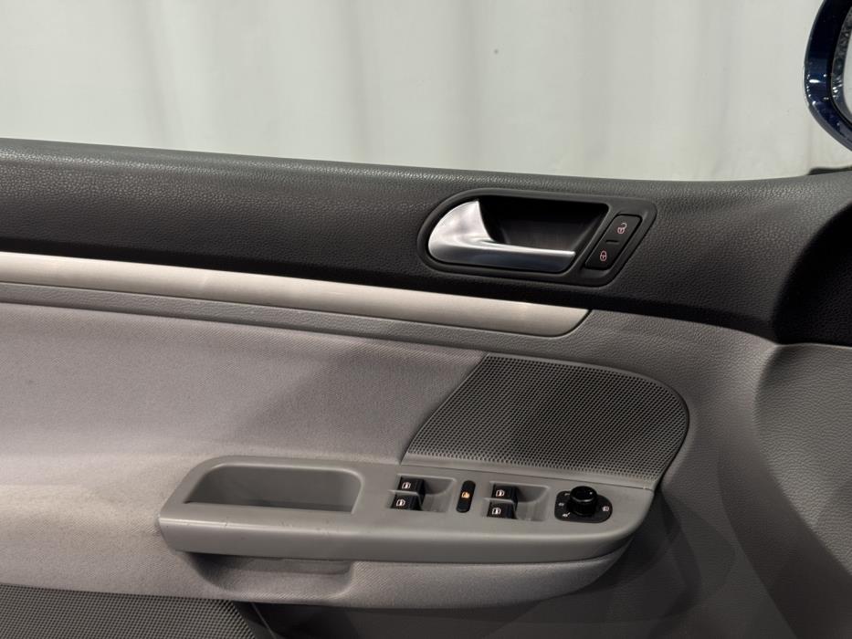 VOLKSWAGEN Golf 2007