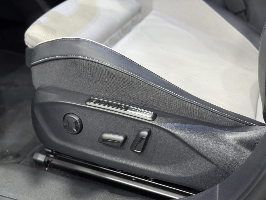 VOLKSWAGEN ID.7 2025