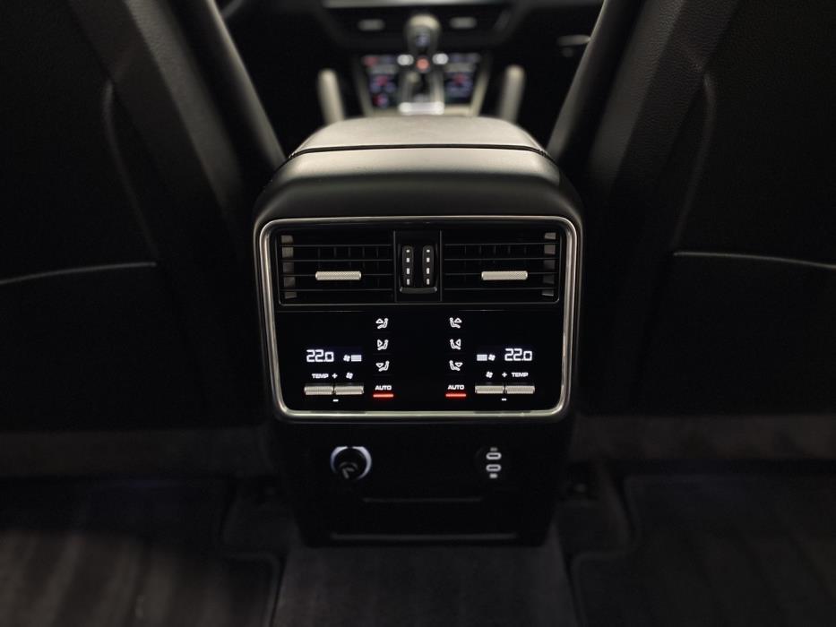 PORSCHE Cayenne 2019