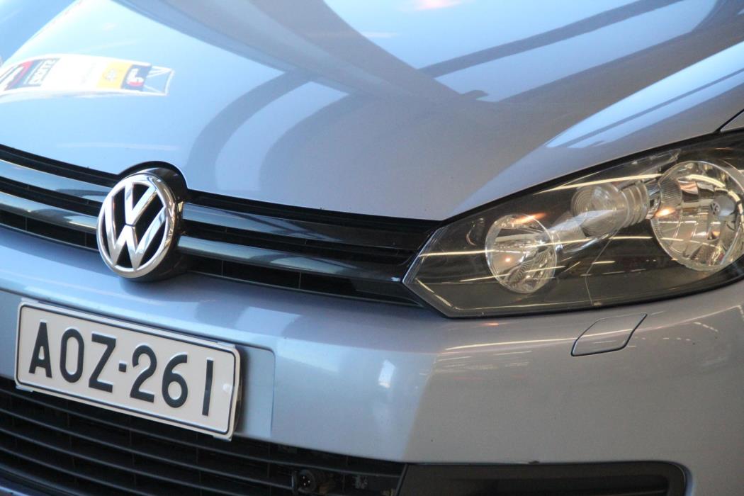 VOLKSWAGEN Golf 2009