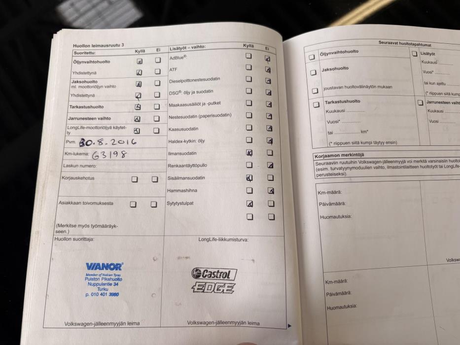 VOLKSWAGEN Passat 2011