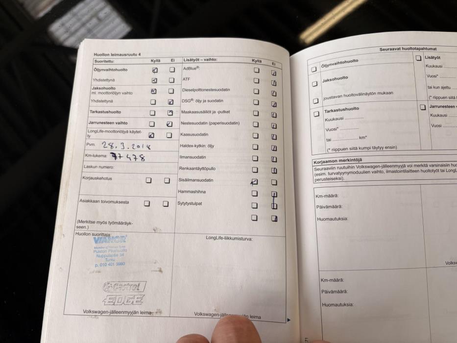 VOLKSWAGEN Passat 2011