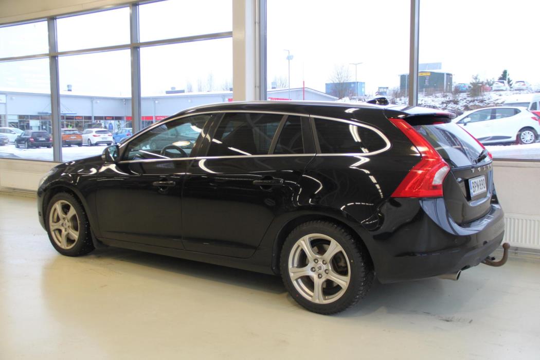 VOLVO V60 2011
