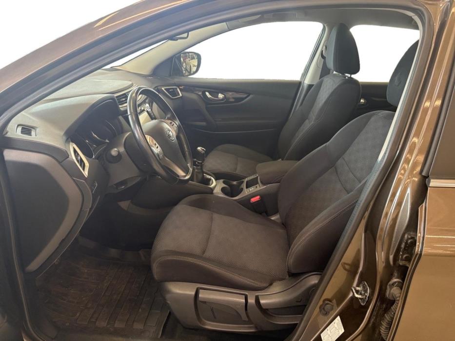 NISSAN Qashqai 2015