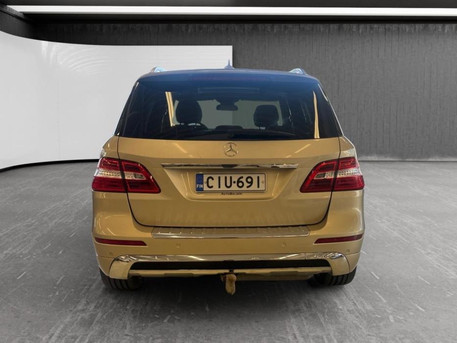 MERCEDES-BENZ ML 2012