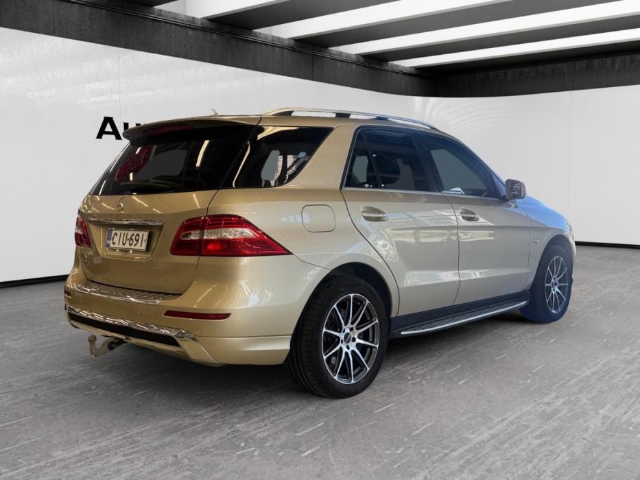 MERCEDES-BENZ ML 2012