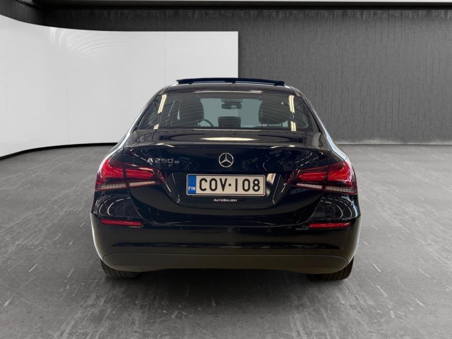 MERCEDES-BENZ A 2019