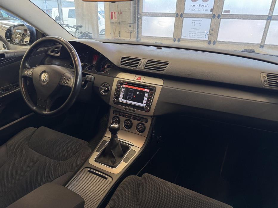 VOLKSWAGEN Passat 2006