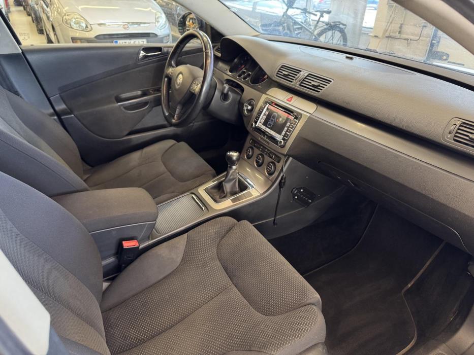 VOLKSWAGEN Passat 2006