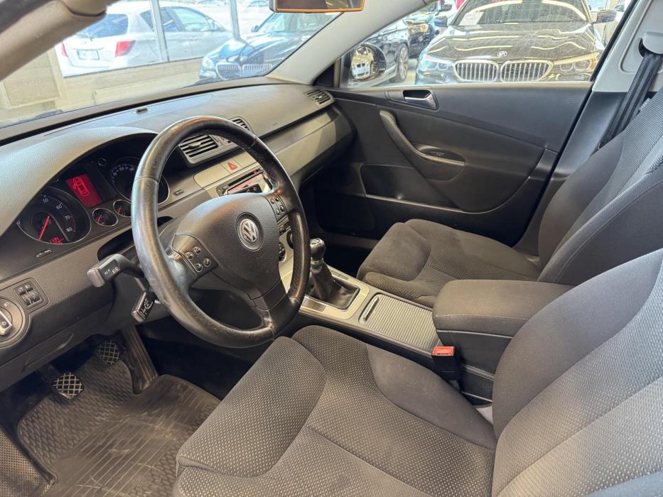 VOLKSWAGEN Passat 2006