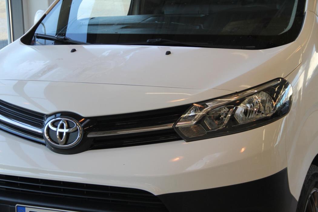 TOYOTA Proace 2017