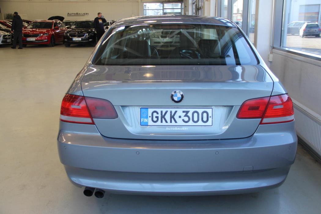 BMW 325 2007