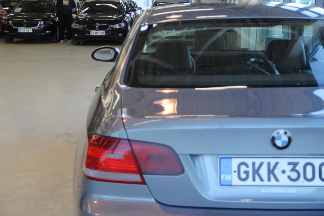BMW 325 2007