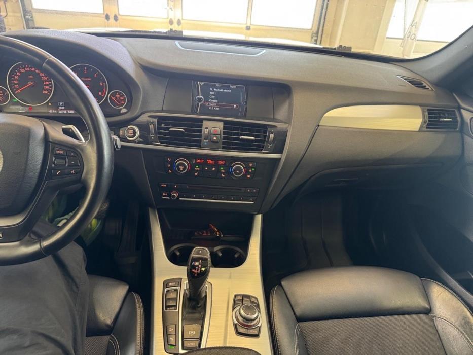 BMW X3 2011