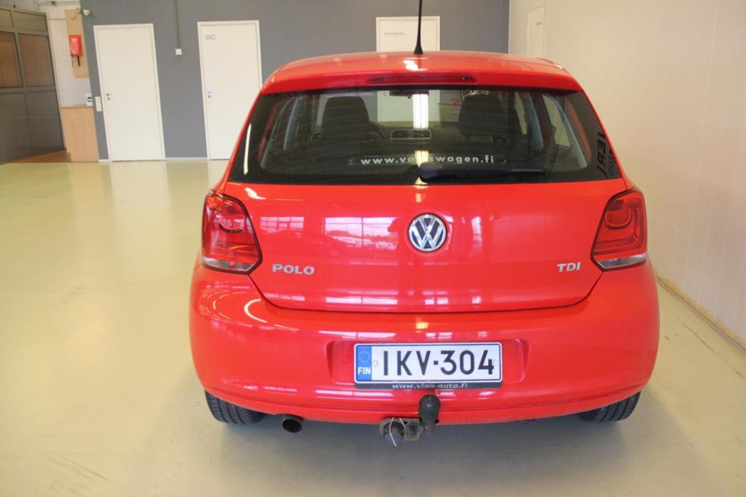 VOLKSWAGEN Polo 2012