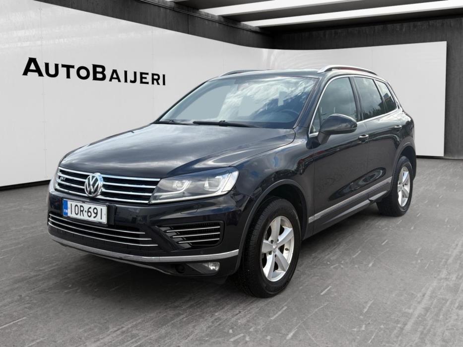 VOLKSWAGEN Touareg 2015