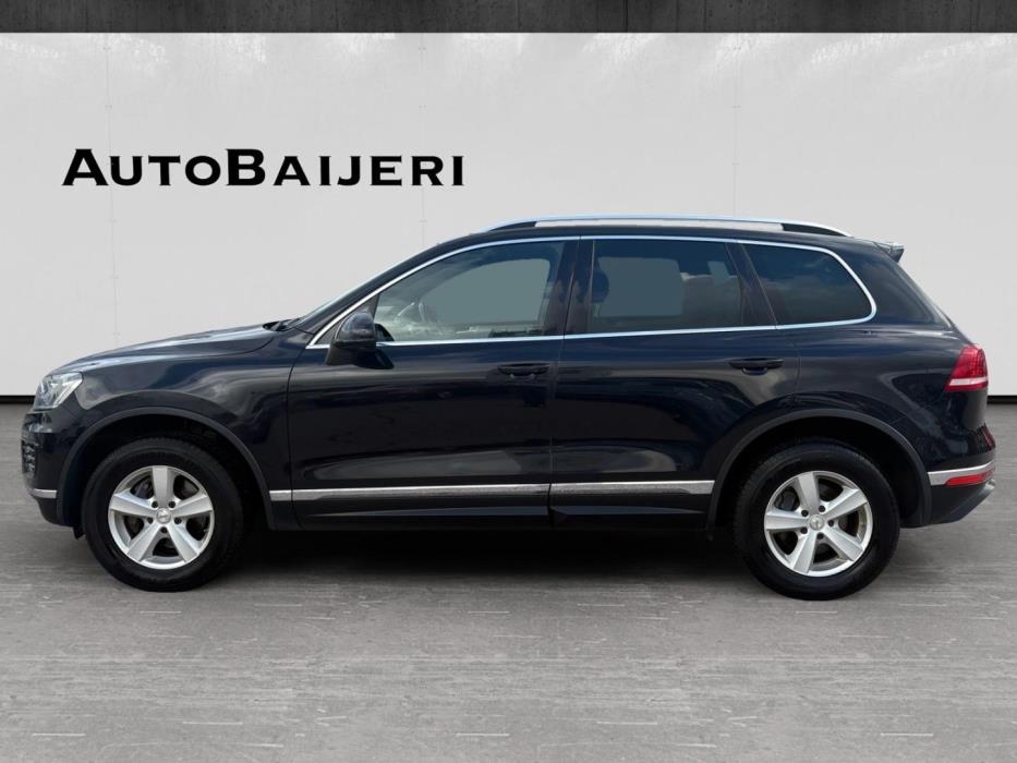 VOLKSWAGEN Touareg 2015