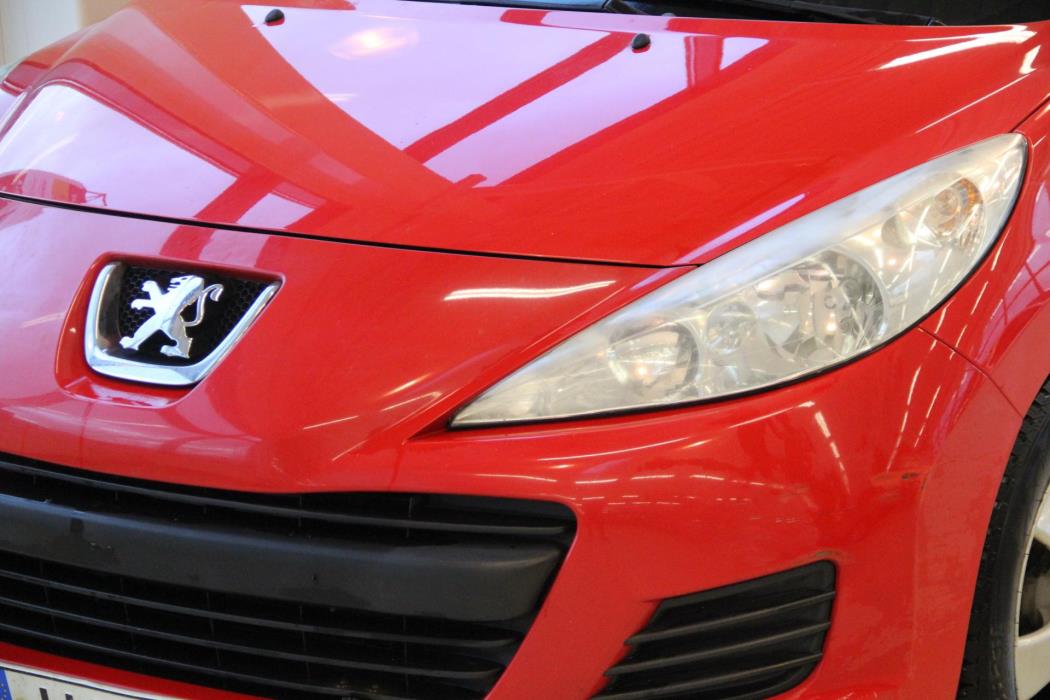 PEUGEOT 207 2012