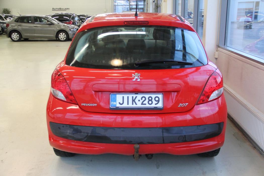 PEUGEOT 207 2012