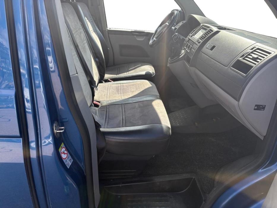 VOLKSWAGEN Transporter 2011
