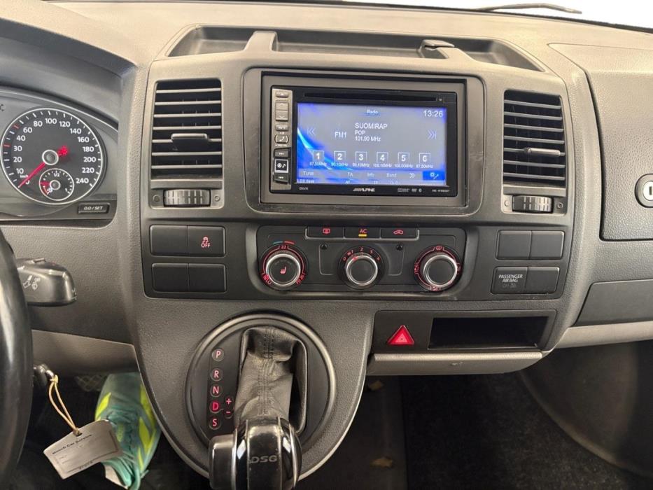 VOLKSWAGEN Transporter 2011