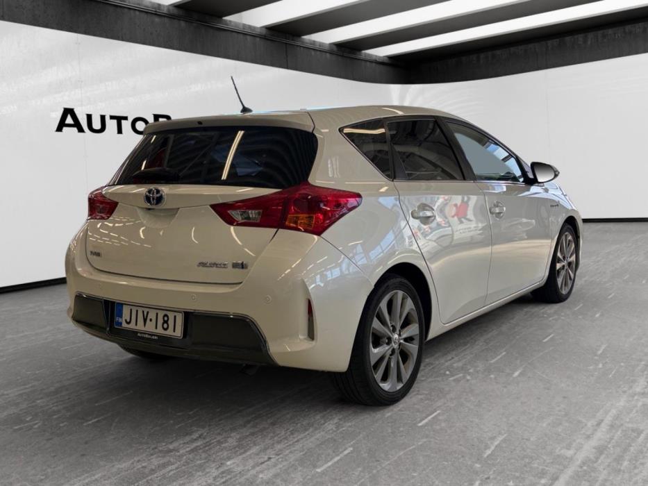 TOYOTA Auris 2013